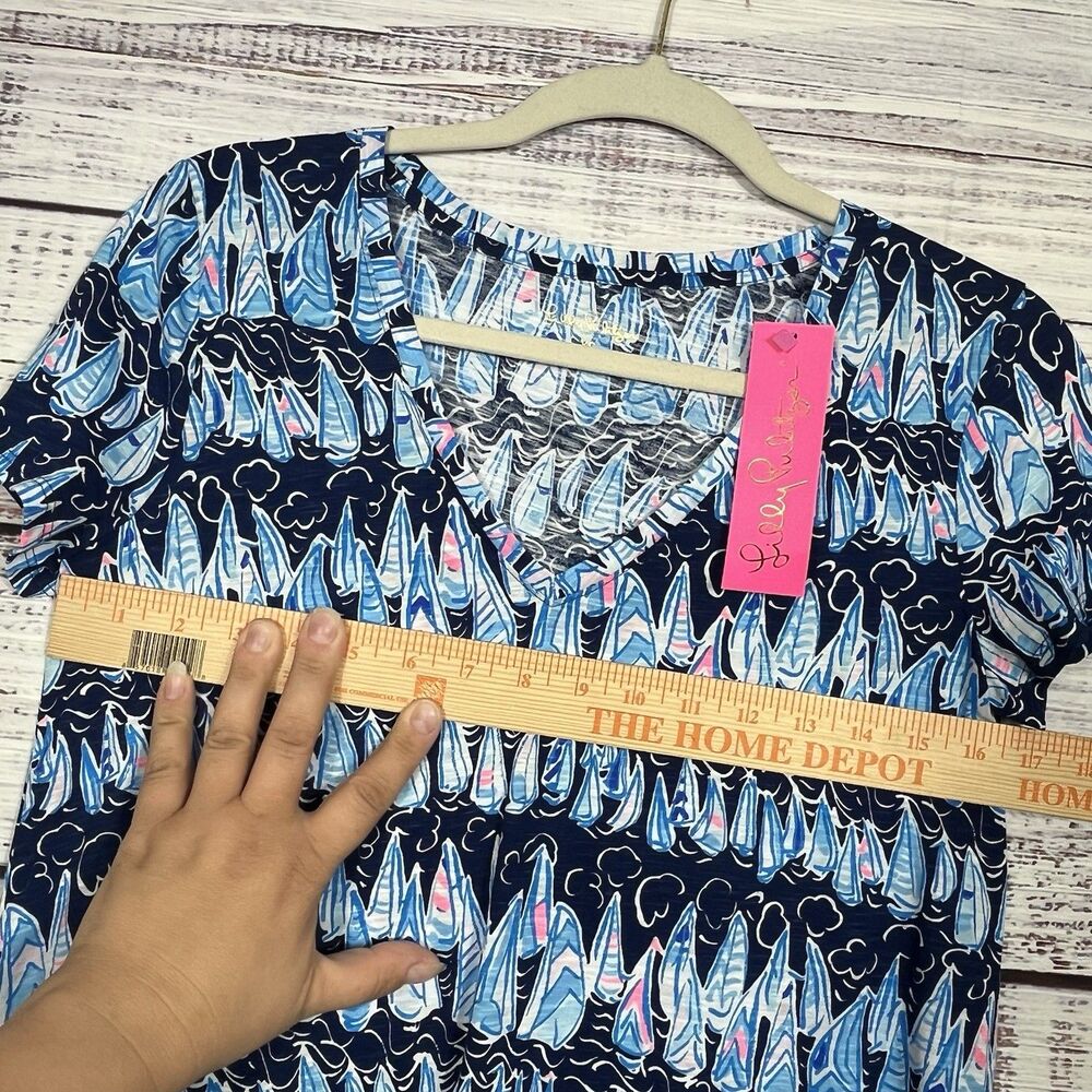Lilly Pulitzer Top Etta V-neck Sz XS Low Tide Navy Sails & Stripes Coastal Boats - Picture 6 of 7